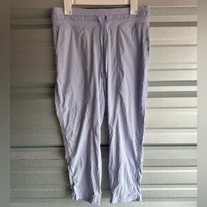 Women’s Lululemon Dance Studio Mid-Rise Crop 25” Pastel Blue Size 10